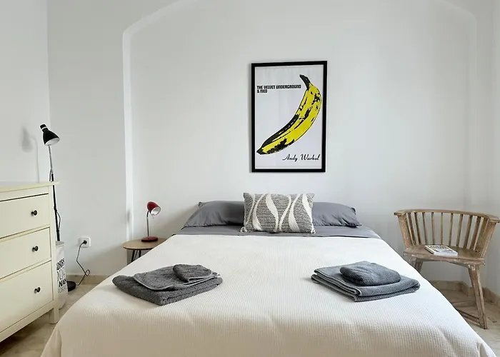 The Small House Coliving * Mahón