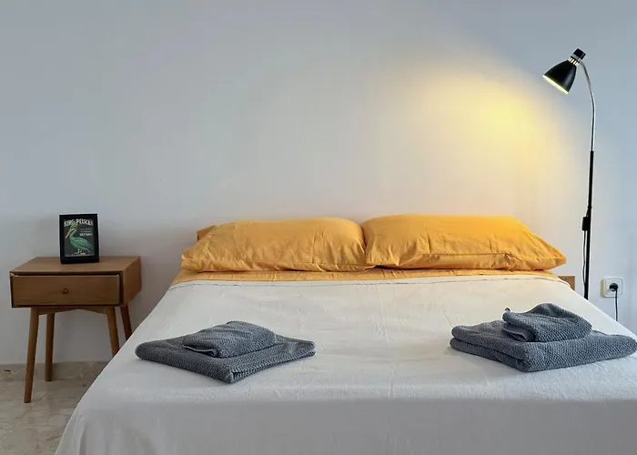 The Small House Coliving * Mahón