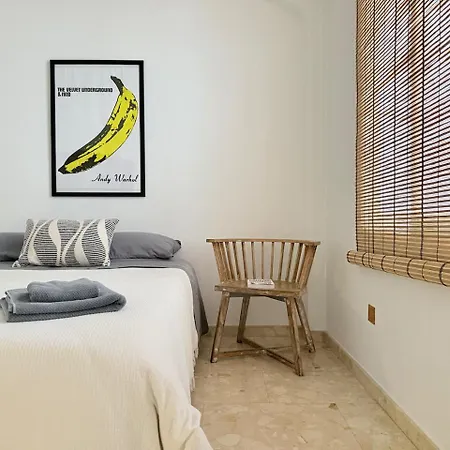 The Small House Coliving Mahón
