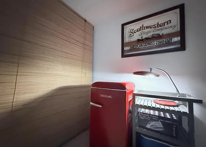 The Small House Coliving * Port-Mahon