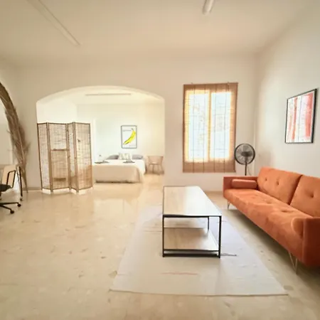 The Small House Coliving * Port-Mahon